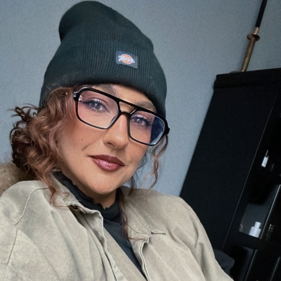 Meet your Posher, Terra - Picture 5 of 5